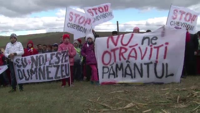 Peste 1000 de persoane au protestat la Silistea si Pungesti impotriva exploatarii gazelor de sist