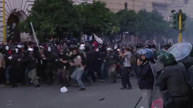 Proteste la Roma. Peste 50.000 de oameni au iesit in strada, nemultumiti de deciziile autoritatilor