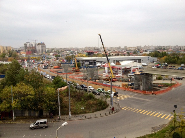 "Podul fara linii drepte". Ce a descoperit o vedeta cand a fotografiat cel mai nou pasaj din Capitala