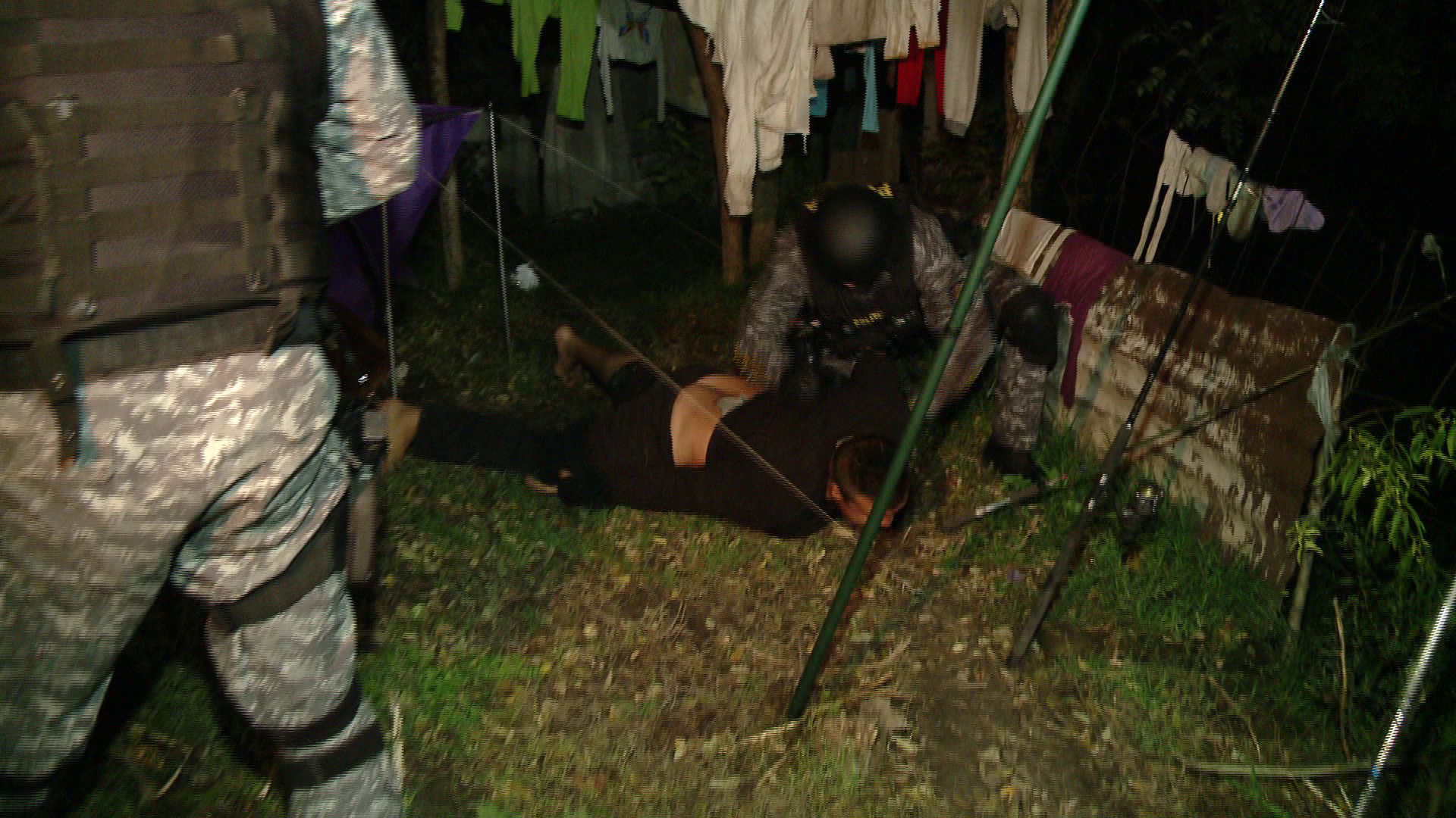 Doua minore de 14 si 16 ani au cazut victimele unor proxeneti. Politistii i-au retinut pe suspecti