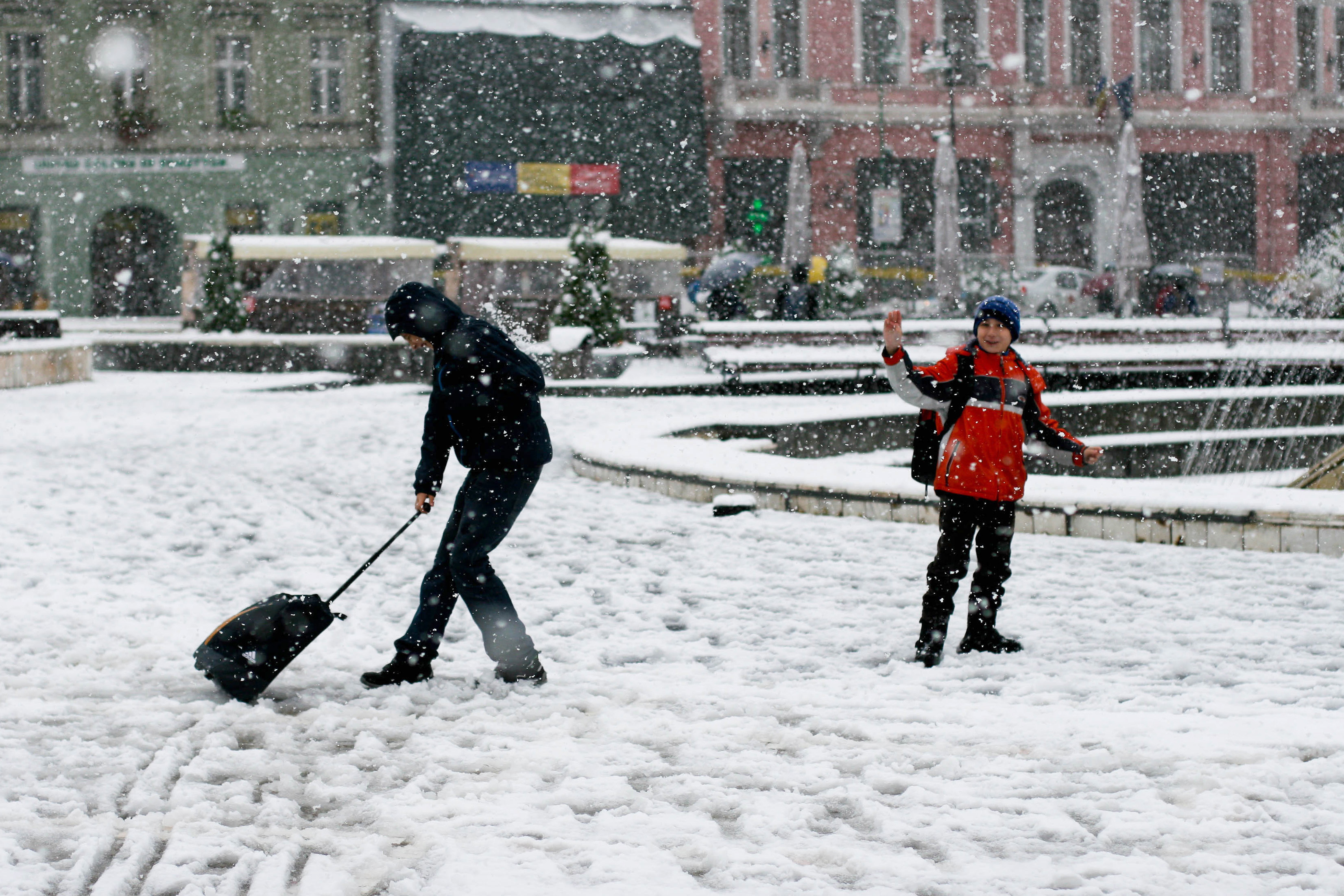 Specialistii anunta temperaturi de -20 de grade. Dupa 20 noiembrie e posibil sa ninga in toata tara