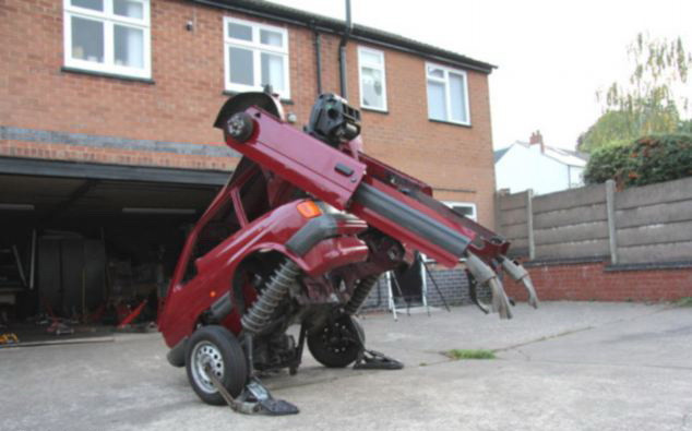 Un britanic a modificat o rabla intr-un Transformer. Cum arata creatia barbatului. VIDEO