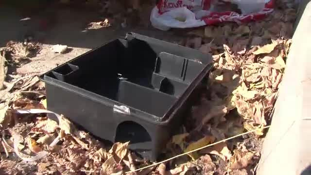 Oamenii din Braila au confundat o actiune de deratizare cu una terorista. Misterul cutiilor negre