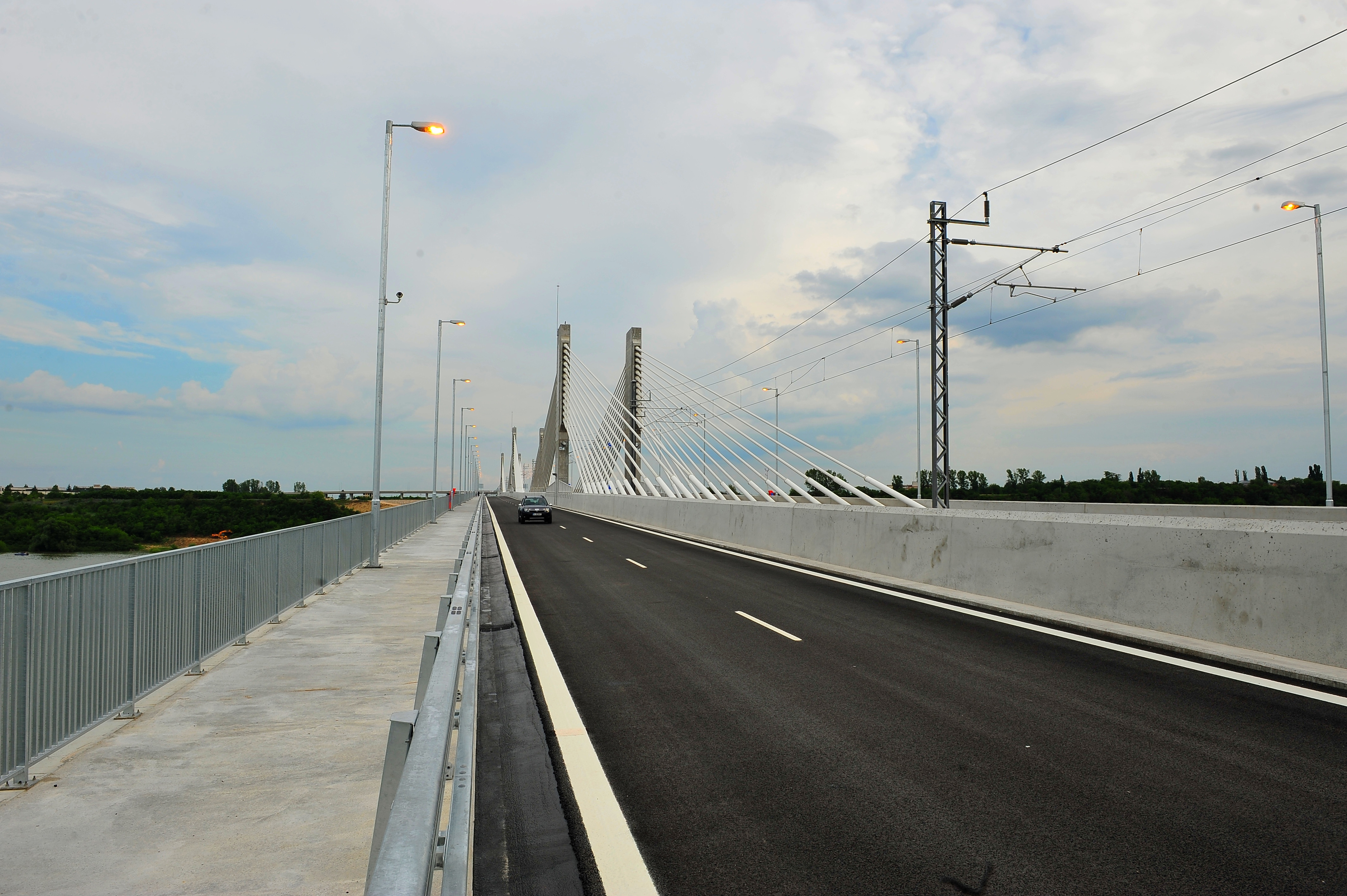 Oficialii bulgari: Podul Calafat-Vidin, inaugurat acum 4 luni, are circa 20 de probleme majore