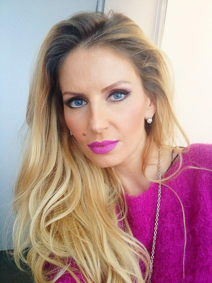 Momente grele pentru Andreea Banica. Artista si-a pierdut bunica