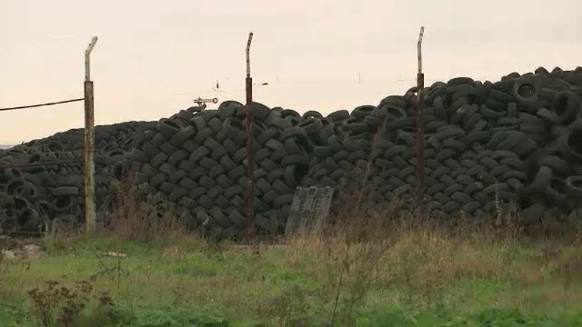 Un sat din Suceava sufocat de fabrica de cauciucuri. Cum a ajuns Slobozia "groapa de gunoi"