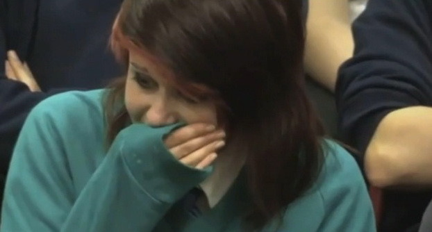 O sala intreaga a inceput sa planga si apoi sa aplaude. Discursul emotionant al unui elev. VIDEO