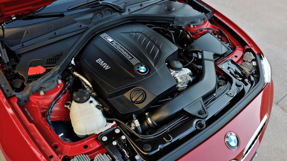 Primele imagini cu Seria 2 de la BMW au aparut in Africa de Sud: Uite ce au "scapat" nemtii pe net: