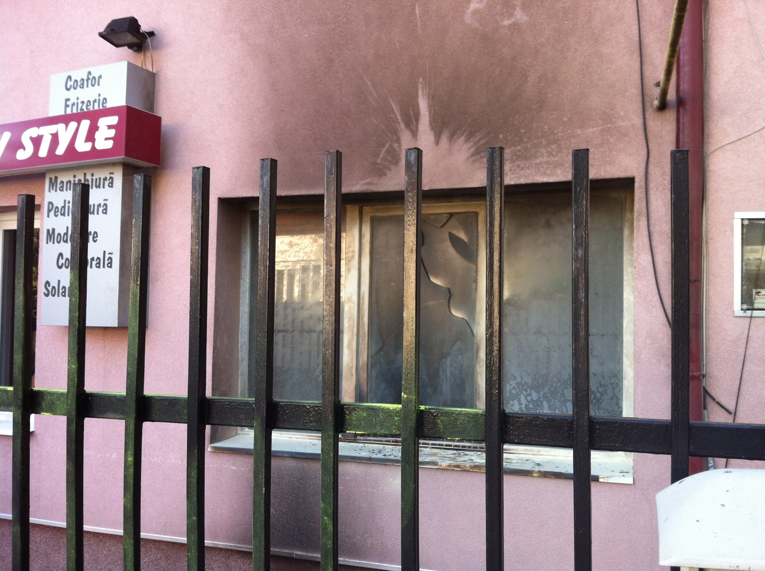 Tentativa de incendiere la salonul de infrumusetare al sotiei interopului Udrea. Cum s-a actionat