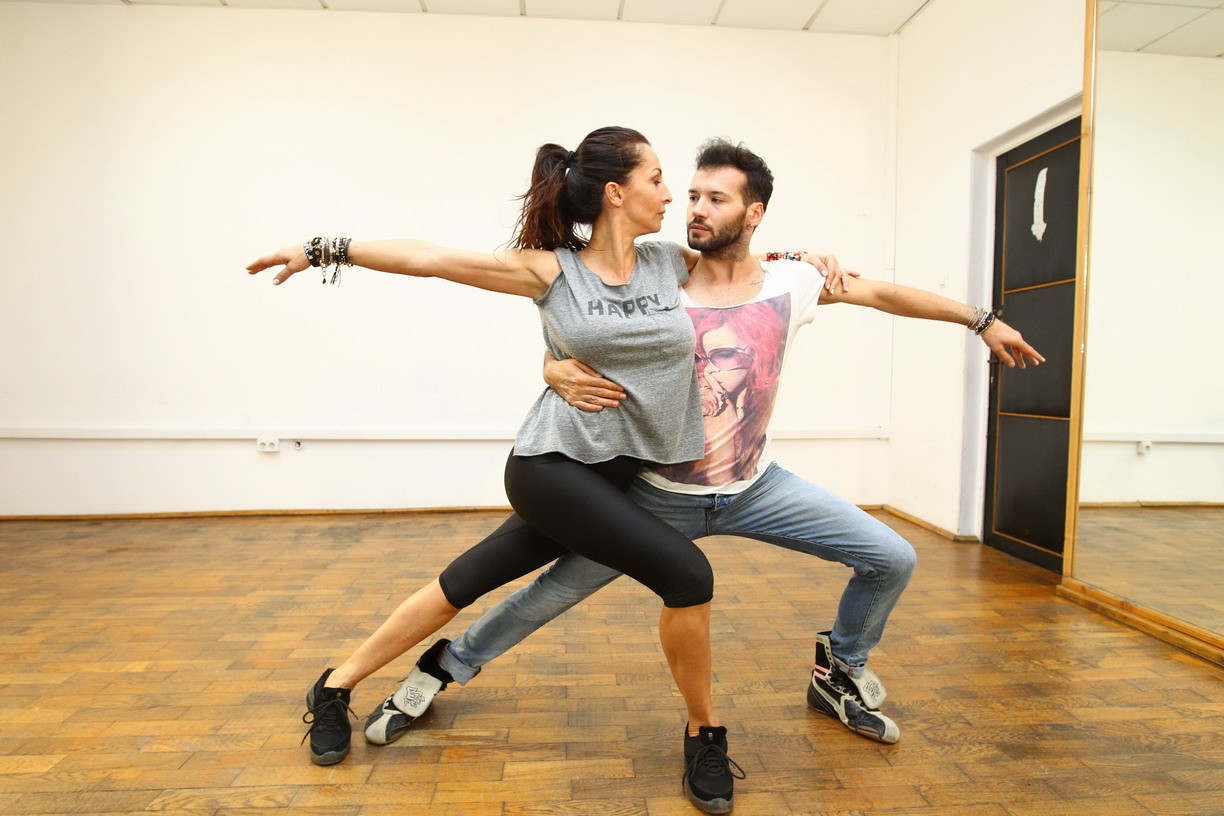 DANSEZ PENTRU TINE. Mihaela Radulescu va intra vineri in ringul visurilor, in direct la ProTV