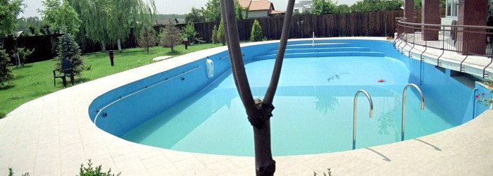 Surse: Parcarile si piscinele, incluse pe noua lista de impozite a Guvernului, la cererea FMI