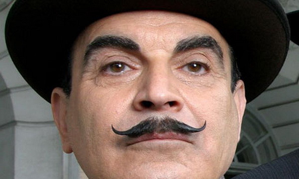 L-ai vazut dintotdeauna cu mustata in rolul lui Hercule Poirot. Cum arata acum actorul David Suchet, in ultimul episod al serialului! FOTO