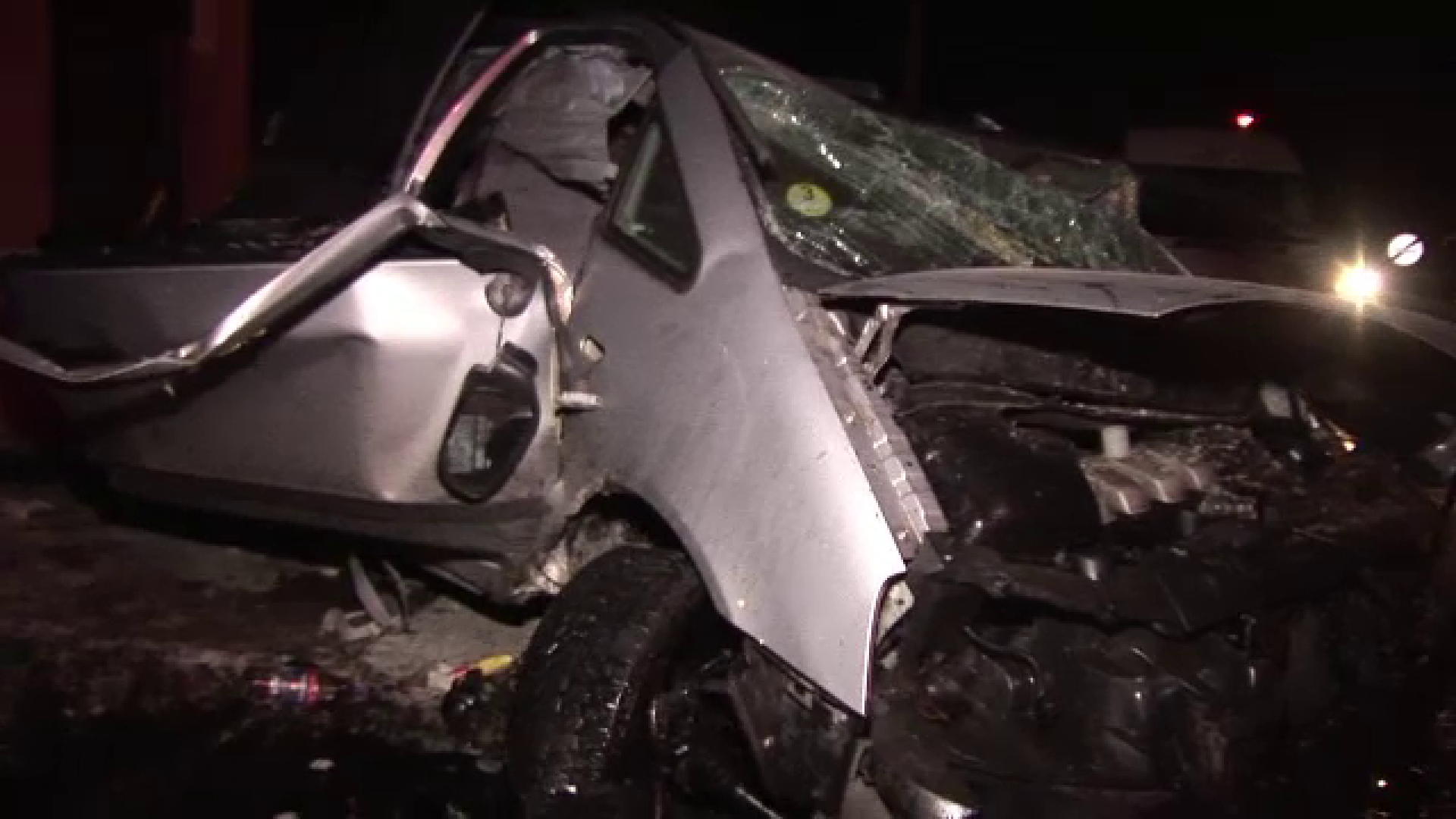 Viteza si lipsa de experienta i-au fost fatale unui sofer de 18 ani si varului sau de 15 ani