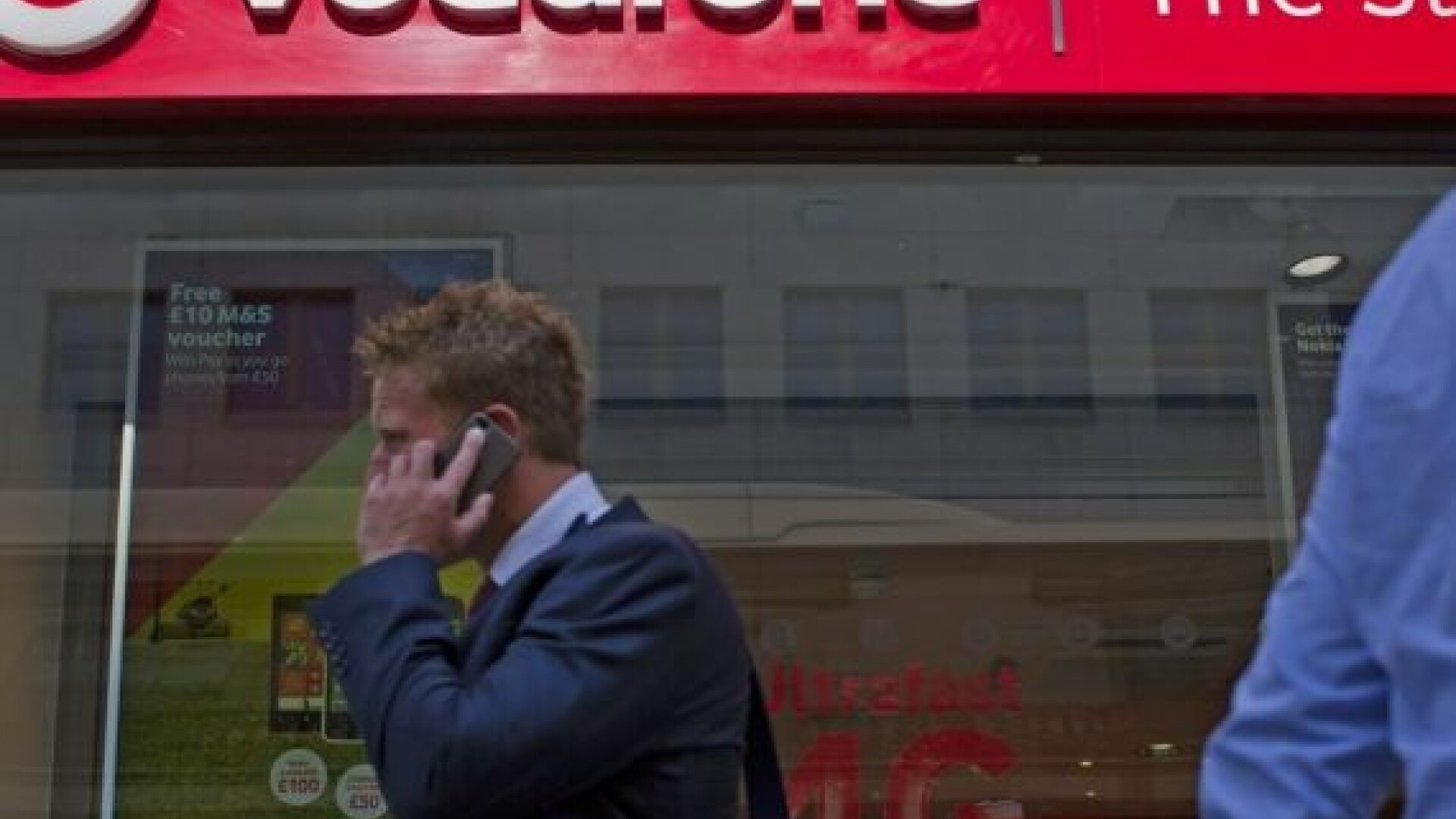 Cine vrea sa preia Vodafone. Fuziunea ar crea cea mai mare companie de telecom din lume