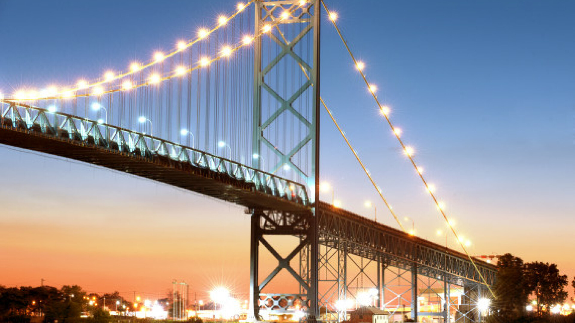 Romania e in top: TOP 10 cele mai spectaculoase poduri care unesc 2 tari sau state americane: FOTO