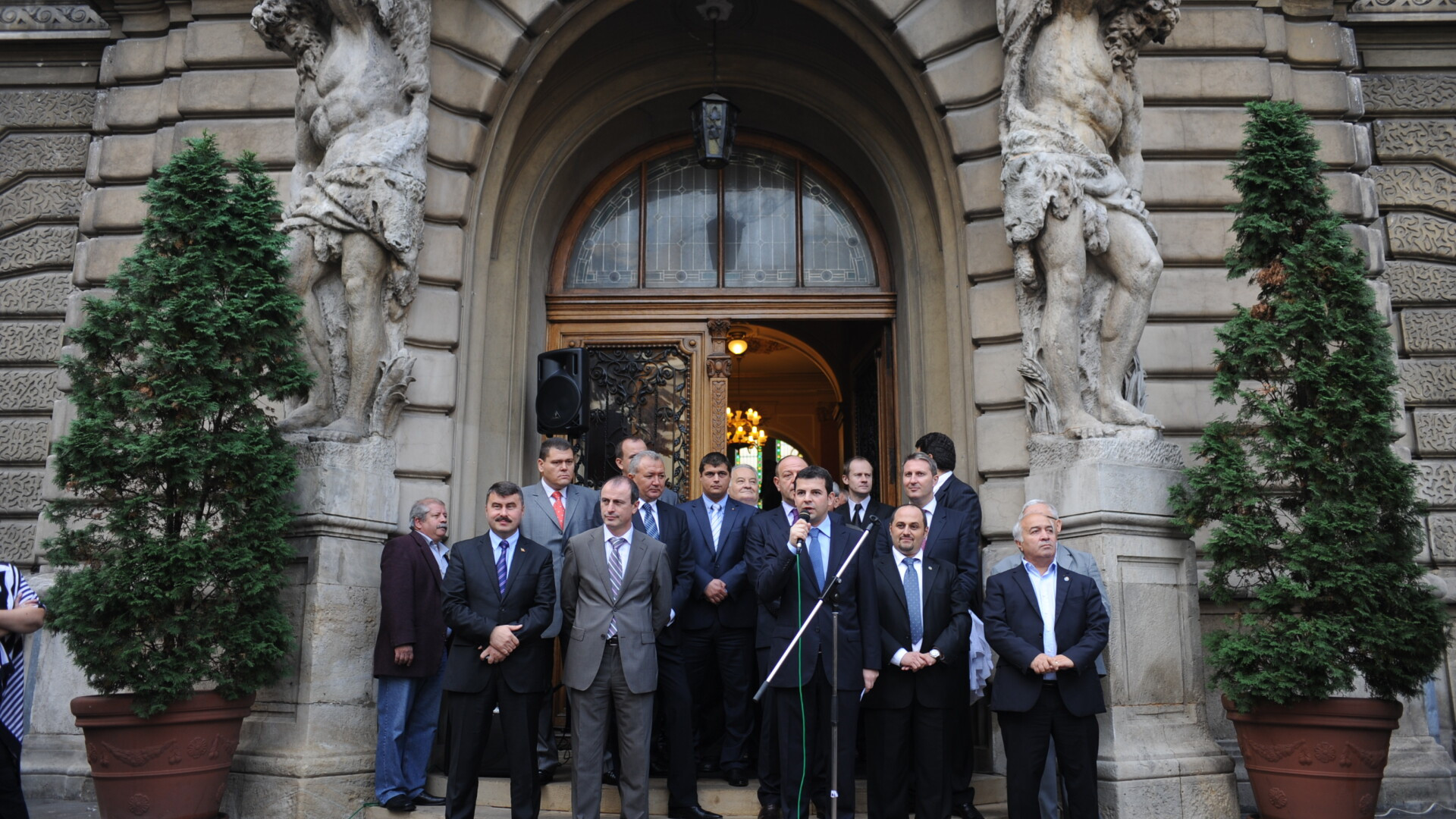 Doi sefi din ADS si presedintele Agrostar, urmariti penal pentru fapte de coruptie