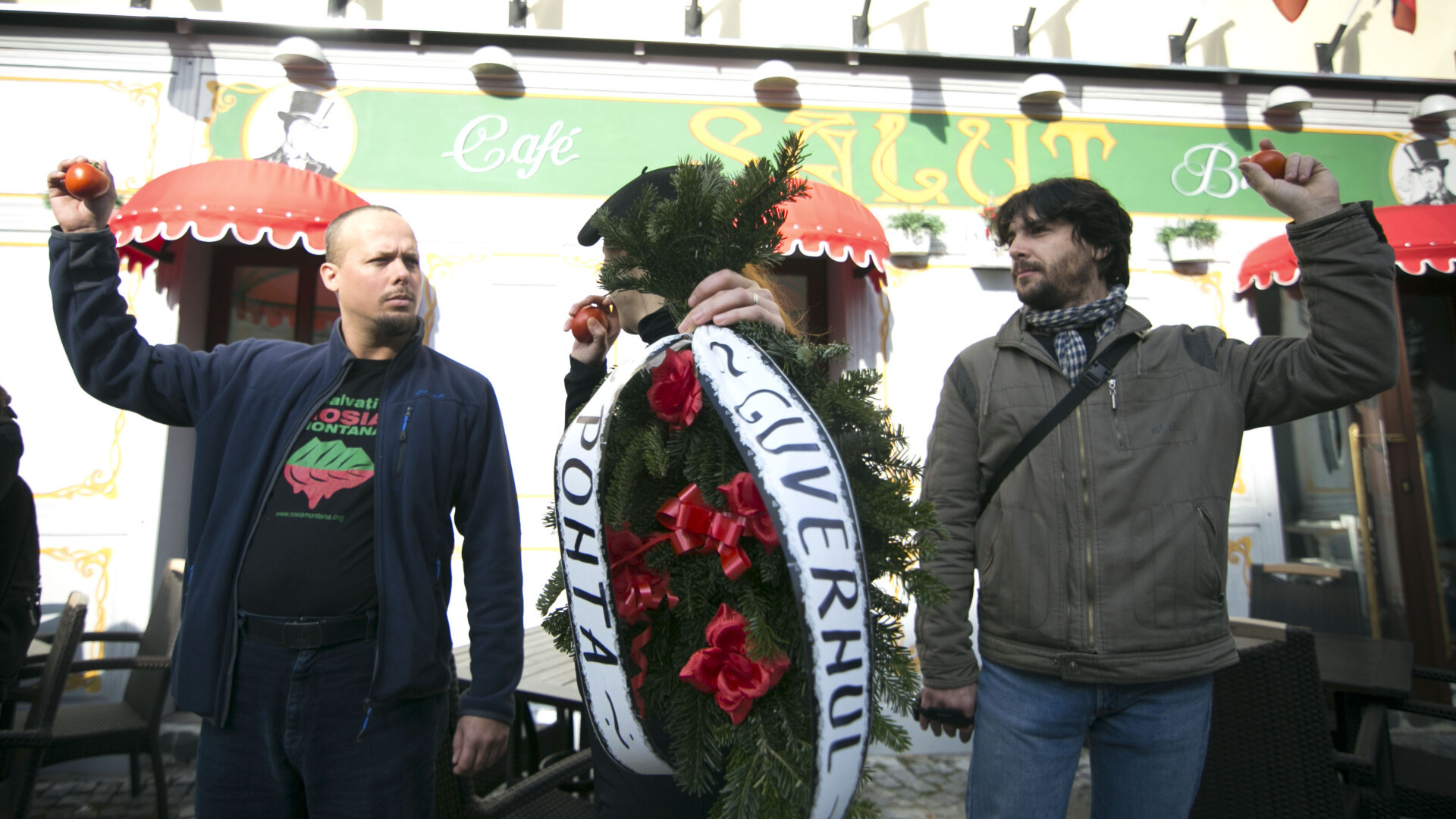 Ponta, cand a vazut o tanara care avea o coroana cu numele lui: Mi s-au intamplat multe, dar nu asta