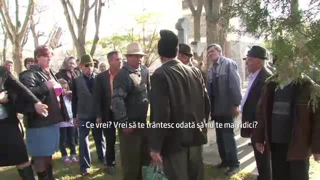 Scandal la o biserica din Botosani. Enoriasii il acuza pe preot ca "vorbeste cu lumea porno"