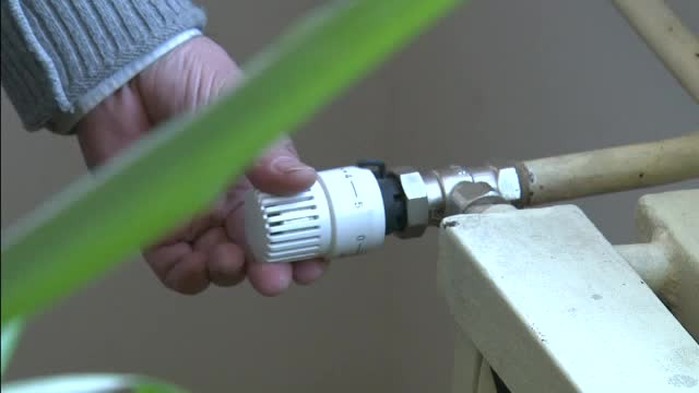 O treime din bucuresteni vor sa renunte la repartitoare. Controversa privind masuratorile facute