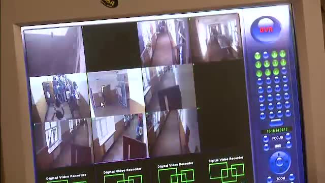 Buton de panica pentru scolile, gradinitele si spitalele din Romania. Proiectul catorva parlamentari