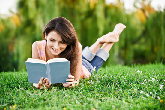 BLACK FRIDAY 2013: Carti - Turism cu pret redus de Black Friday