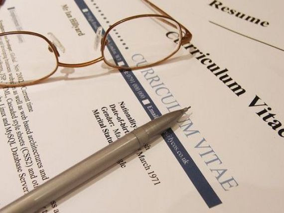 Cele mai mari companii din Romania scot la concurs 3.400 de joburi, azi si maine. Portretul candidatului cu sanse de angajare