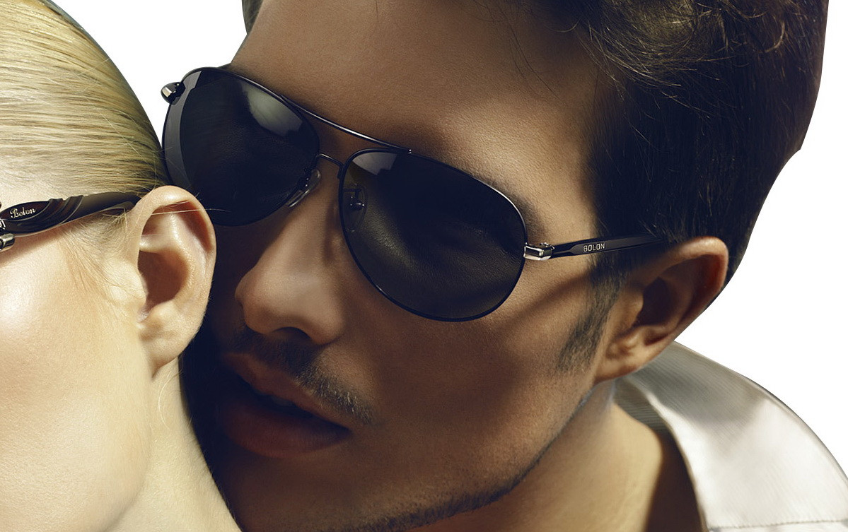 Cele mai avantajoase reduceri de la Black Friday la ochelari de soare.Vezi ofertele magazinelor