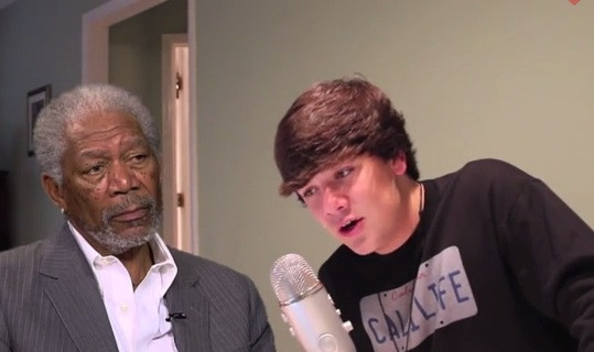 Pustiul de 15 ani care il imita impecabil pe Morgan Freeman. VIDEO