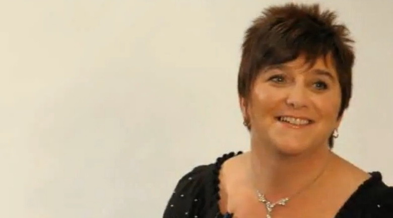 Obisnuia sa bea zece cutii de Coca-Cola pe zi. Cum arata britanica care ajunsese la 88 de kilograme