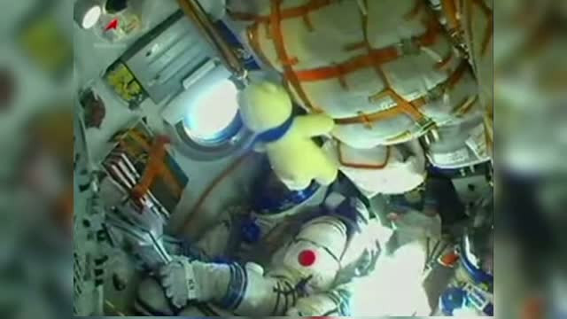 Capsula Soyuz care are la bord flacara olimpica s-a conectat la Statia Spatiala Internationala