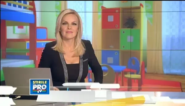 Sute de euro cheltuiti de doua colectionare de papusi si jucarii in miniatura pentru hobby-ul lor