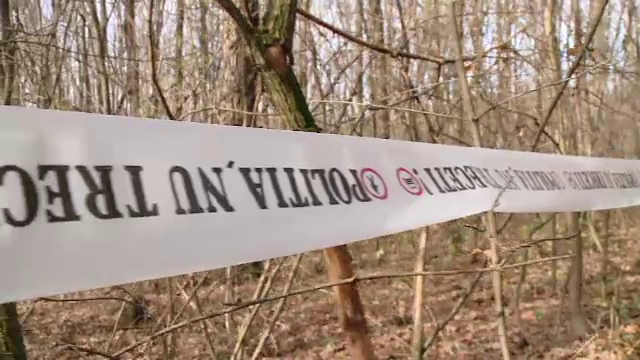 Calugar care traia in pustietate, gasit mort la marginea unei paduri din Iasi. Ipoteza politistilor
