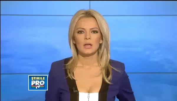 Femeie sfasiata de cainii maidanezi pe un camp din Dambovita: