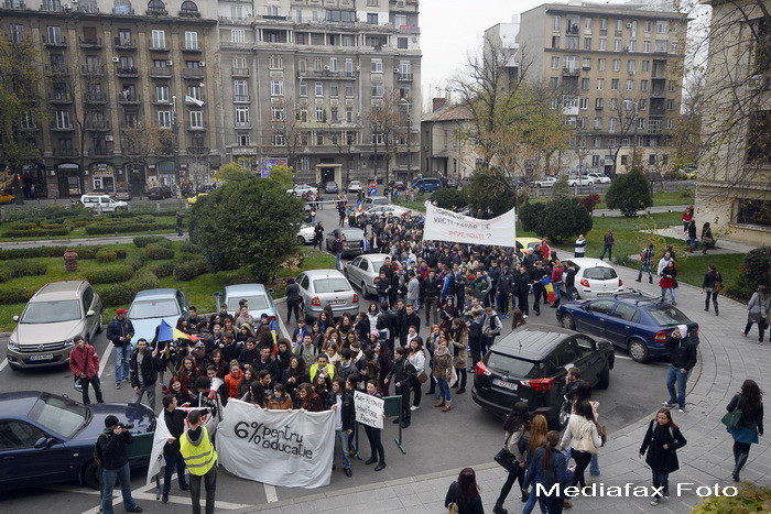 Proteste ale studentilor in mai multe orase din tara. Mihnea Costoiu: Vom vorbi cu rectorii