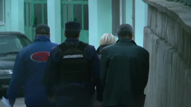 15 functionari ai Primariei Caracal si fostul edil al orasului, retinuti pentru evaziune fiscala