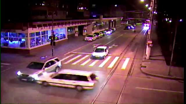 Accident FILMAT in Braila. Ce s-a intamplat intr-o intersectie, dupa ce un sofer a fortat semaforul