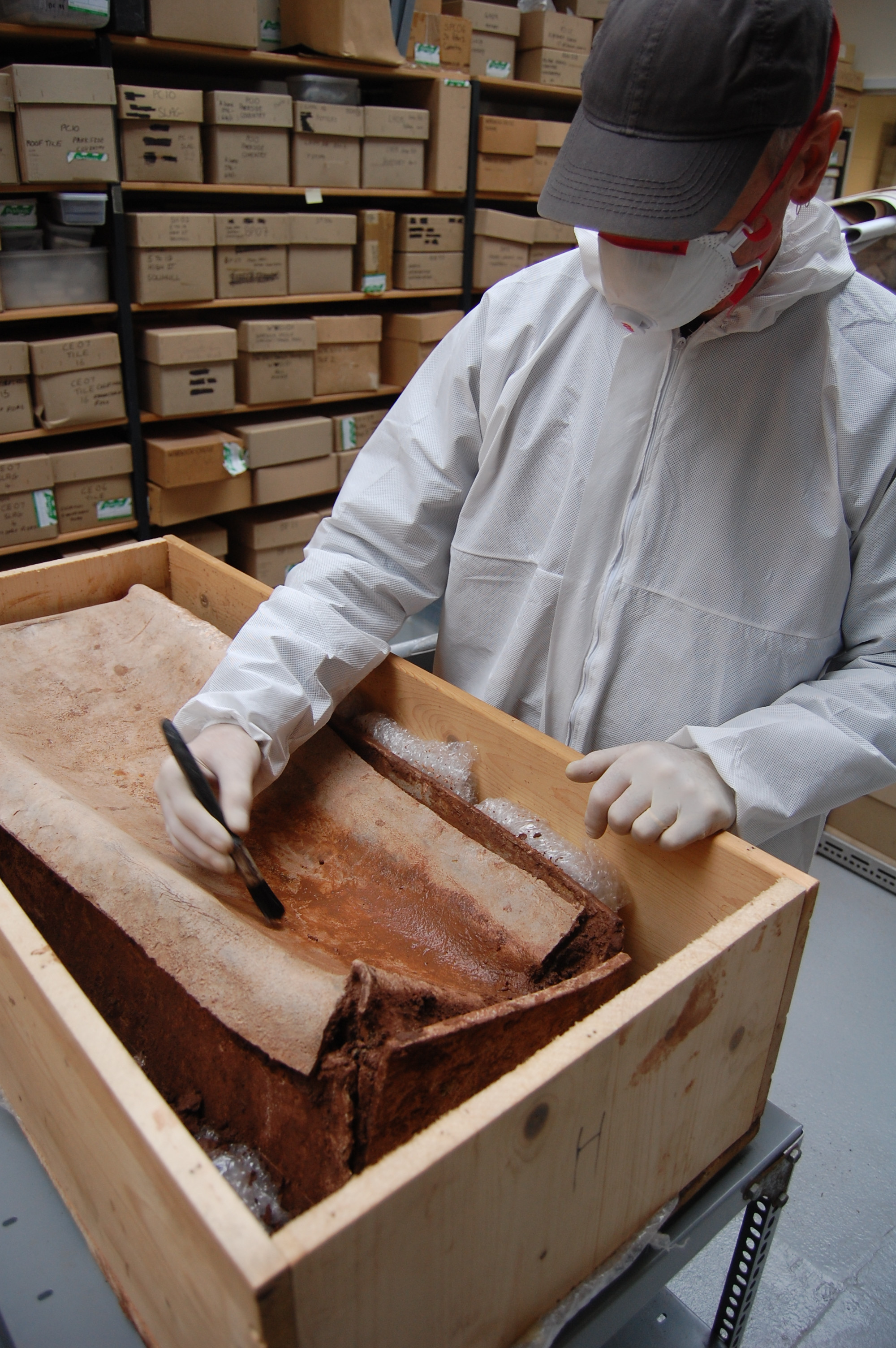 Ce au descoperit arheologii britanici, in mormantul unei fetite, ingropate acum 1700 de ani