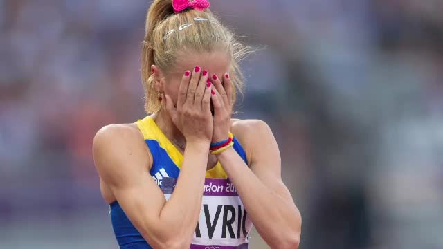 Marturiile atletei care a sarit pe geam de frica iubitului. "Mi-a pus prosopul la gura ca sa nu tip"