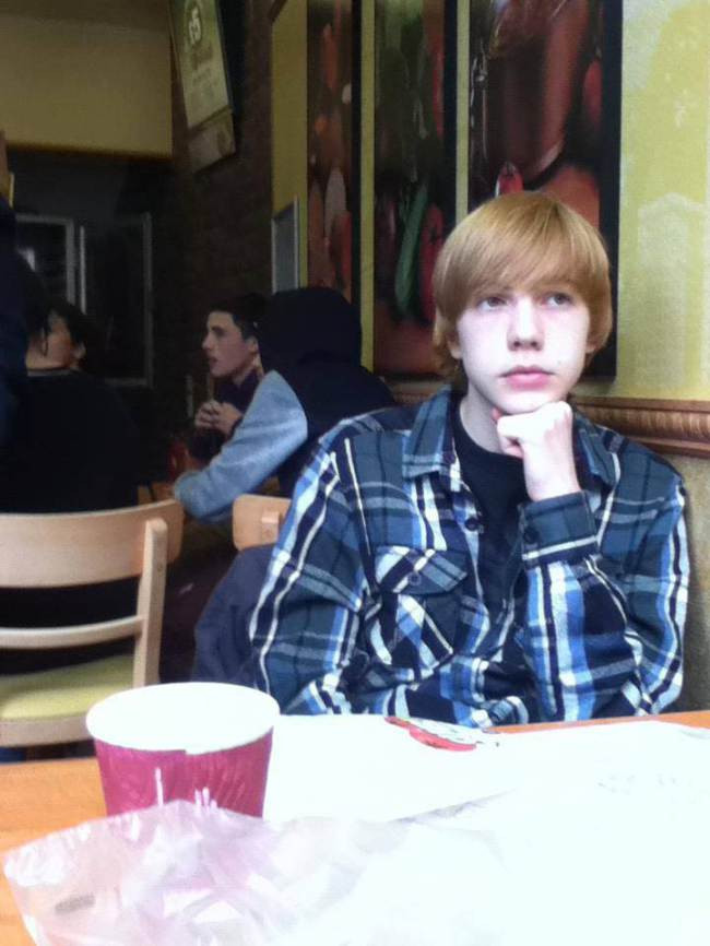 Prietenii l-au privit ingroziti cum a murit in direct, pe Skype. Ce s-a intamplat cu adolescentul