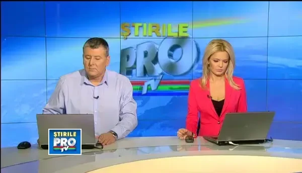 Flacari uriase au facut aseara scrum marfa dintr-un TIR care trebiua sa ajunga in Germania