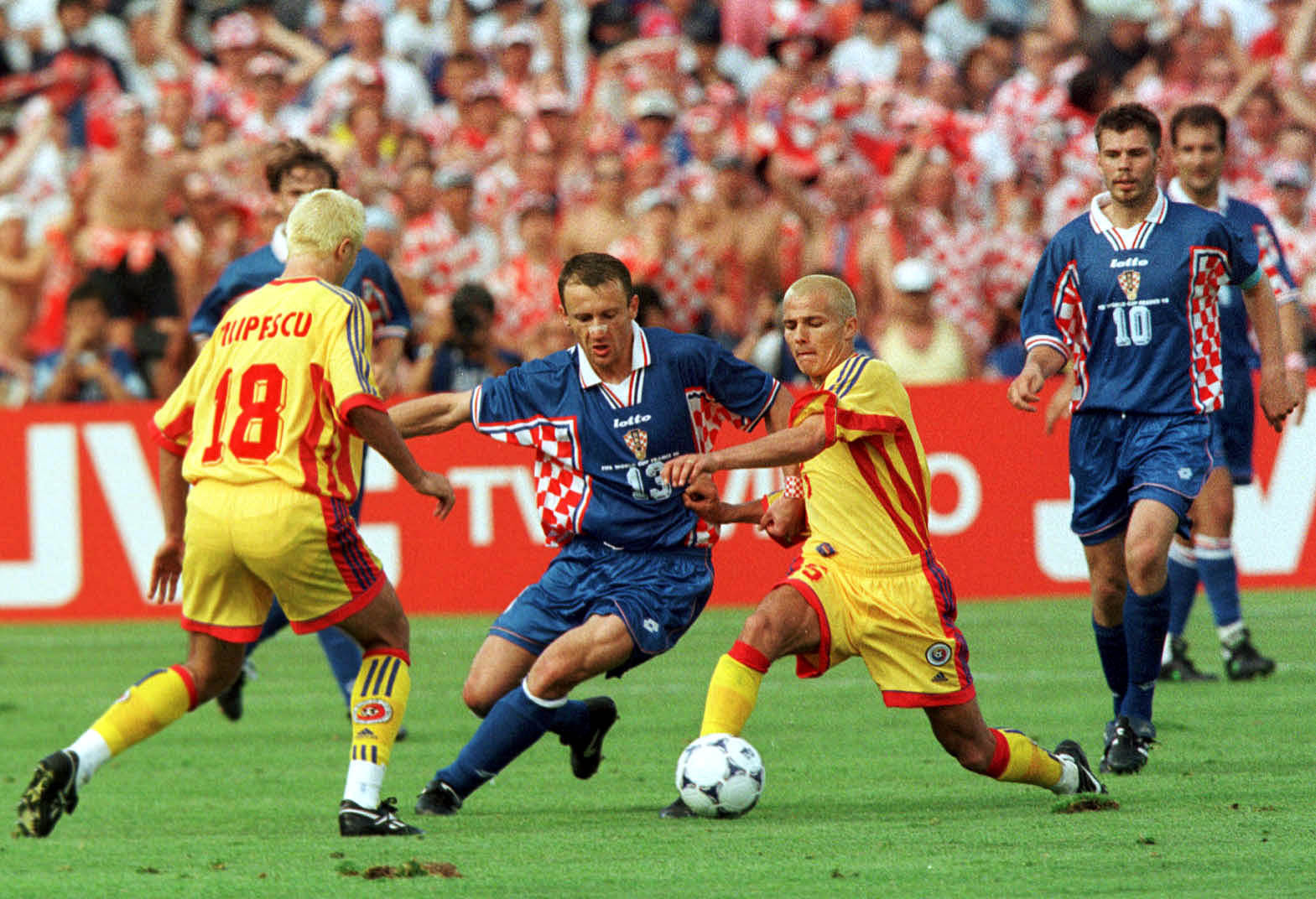 Romania - Grecia. Blestemul blonzilor, la 15 ani de la ultimul meci jucat la un Campionat Mondial