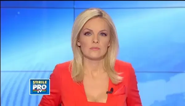 O ambulanta SMURD care transporta un pacient paralizat, implicata intr-un accident in Targoviste