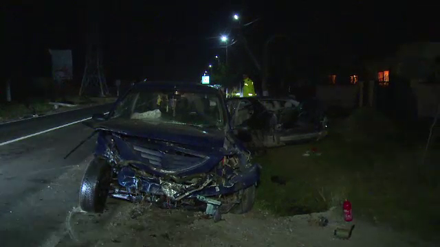 7 persoane au ajuns ranite la spitalul din Targoviste, dupa ce doua masini s-au coocnit violent