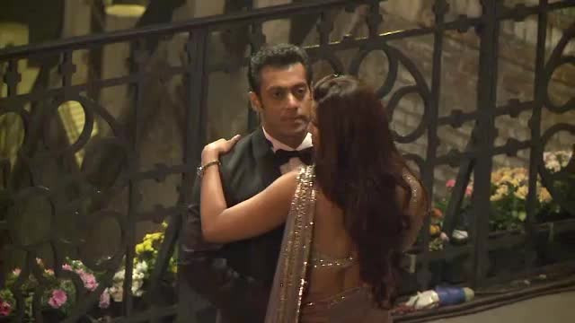 Actorul Salman Khan a ajuns la Sighisoara. Primarul orasului i-a pregatit o surpriza