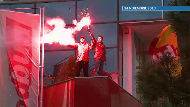 ROMANIA - GRECIA. Cei opt suporteri romani retinuti in Grecia au ajuns in tara