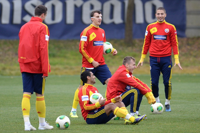 ROMANIA - GRECIA. Ponta, intrebat daca Romania se califica la CM 2014: Eh, as vrea eu!