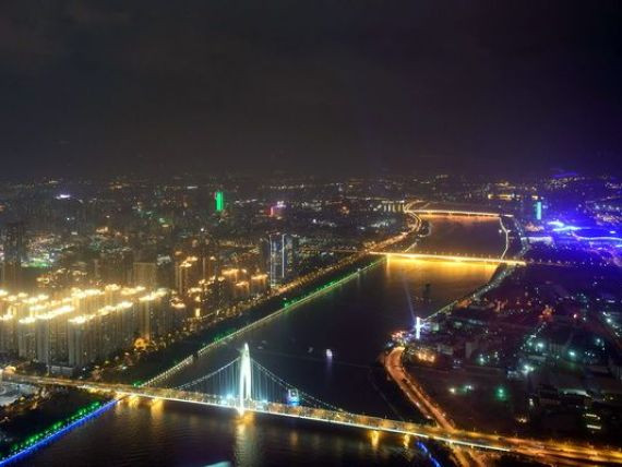 Schimbare radicala in China. Beijingul incurajeaza familiile sa faca copii, din ratiuni economice