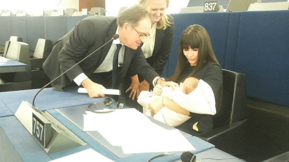 Elena Basescu cu Sofia la Strasbourg