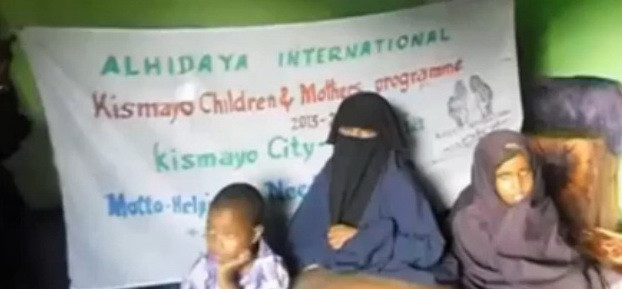 Femeia din Somalia cu un picior de 32 de kilograme. Vecinii cred ca este posedata de diavol. VIDEO