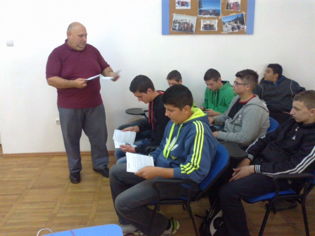 Calatorie pe “undele electromagnetice”, pentru elevii din Arad. Au aflat istoria telecomunicatiilor